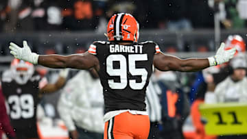 跌宕起伏的 跌宕起伏的