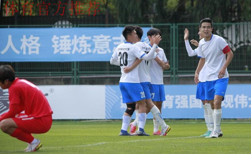 大学生三球逆转职业队 华科大继续挑战中青赛 大学生三球逆转职业队 华科大继续挑战中青赛