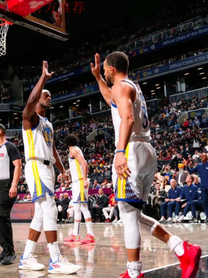 勇士这双核可咋办?巴特勒无法担负关键球,格林二人转纯送! 勇士这双核可咋办?巴特勒无法担负关键球,格林二人转纯送!